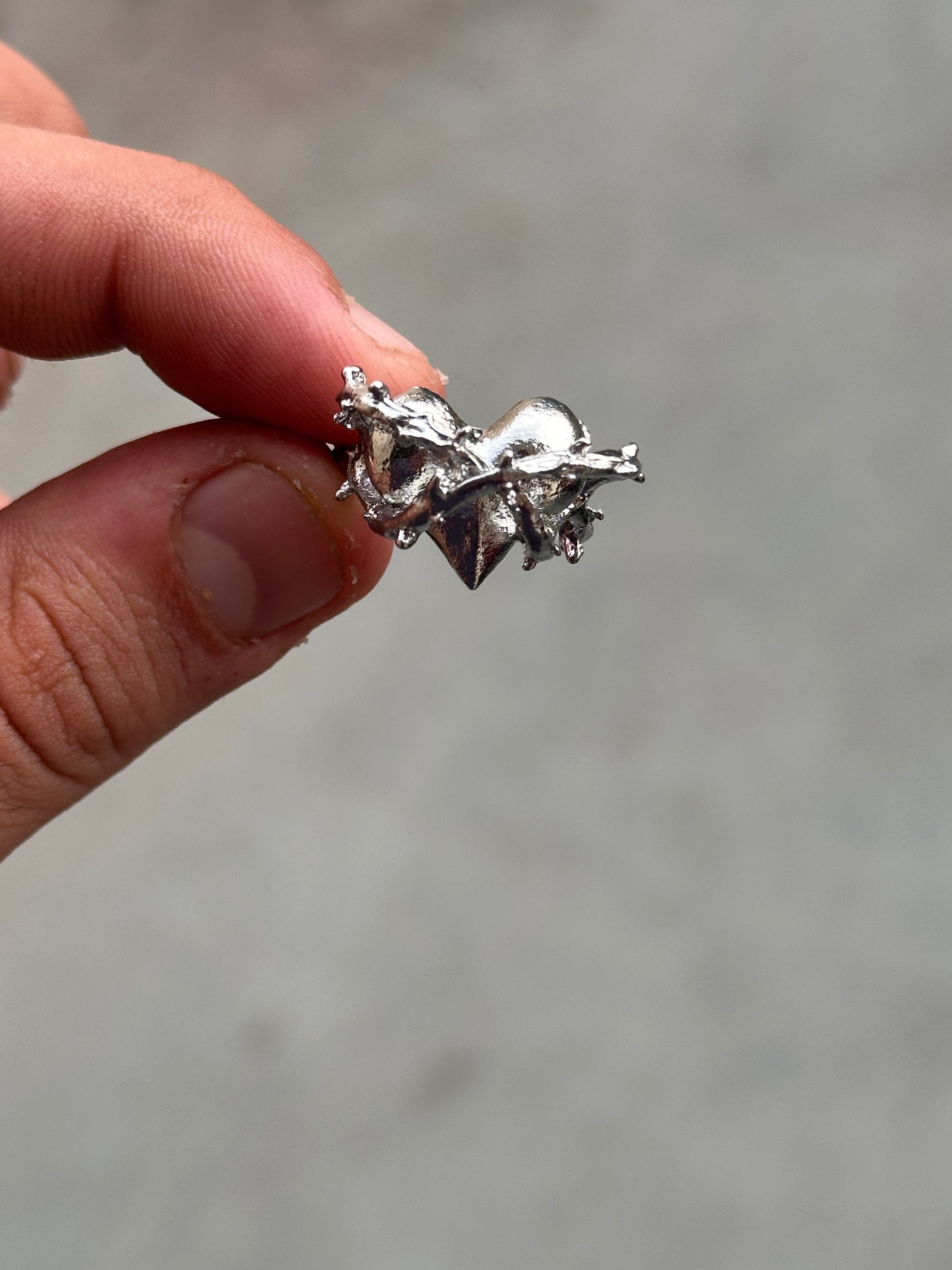 Heart of Thorns Ring (silver)