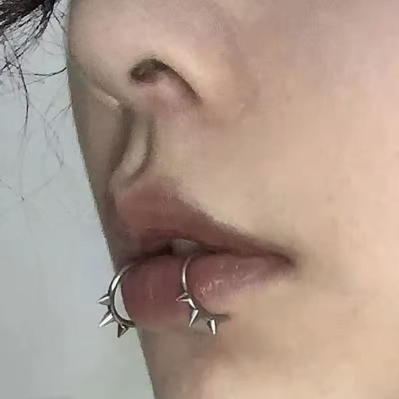 Thorn Baby Lip Ring