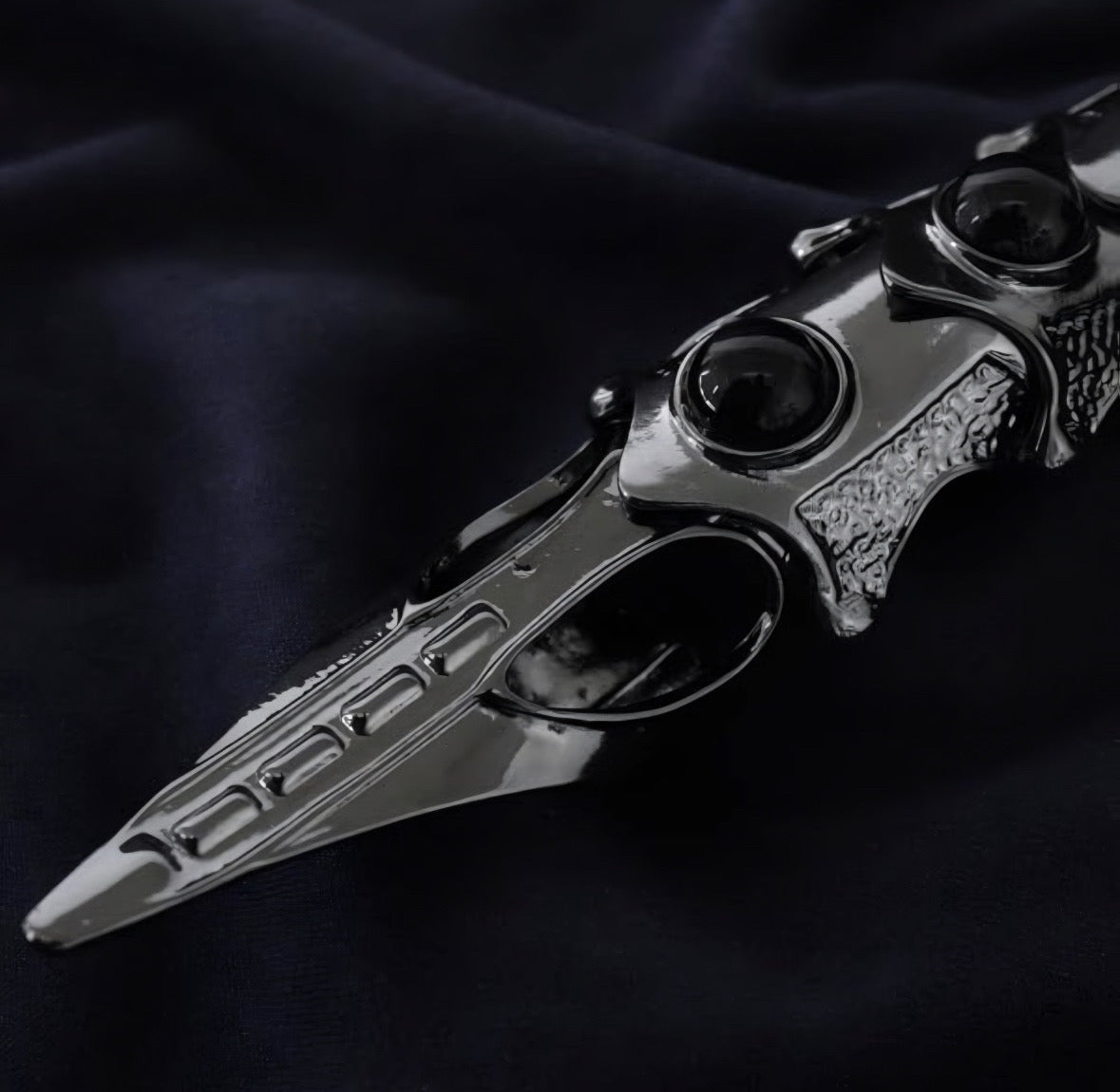 Eclipse Claw Ring