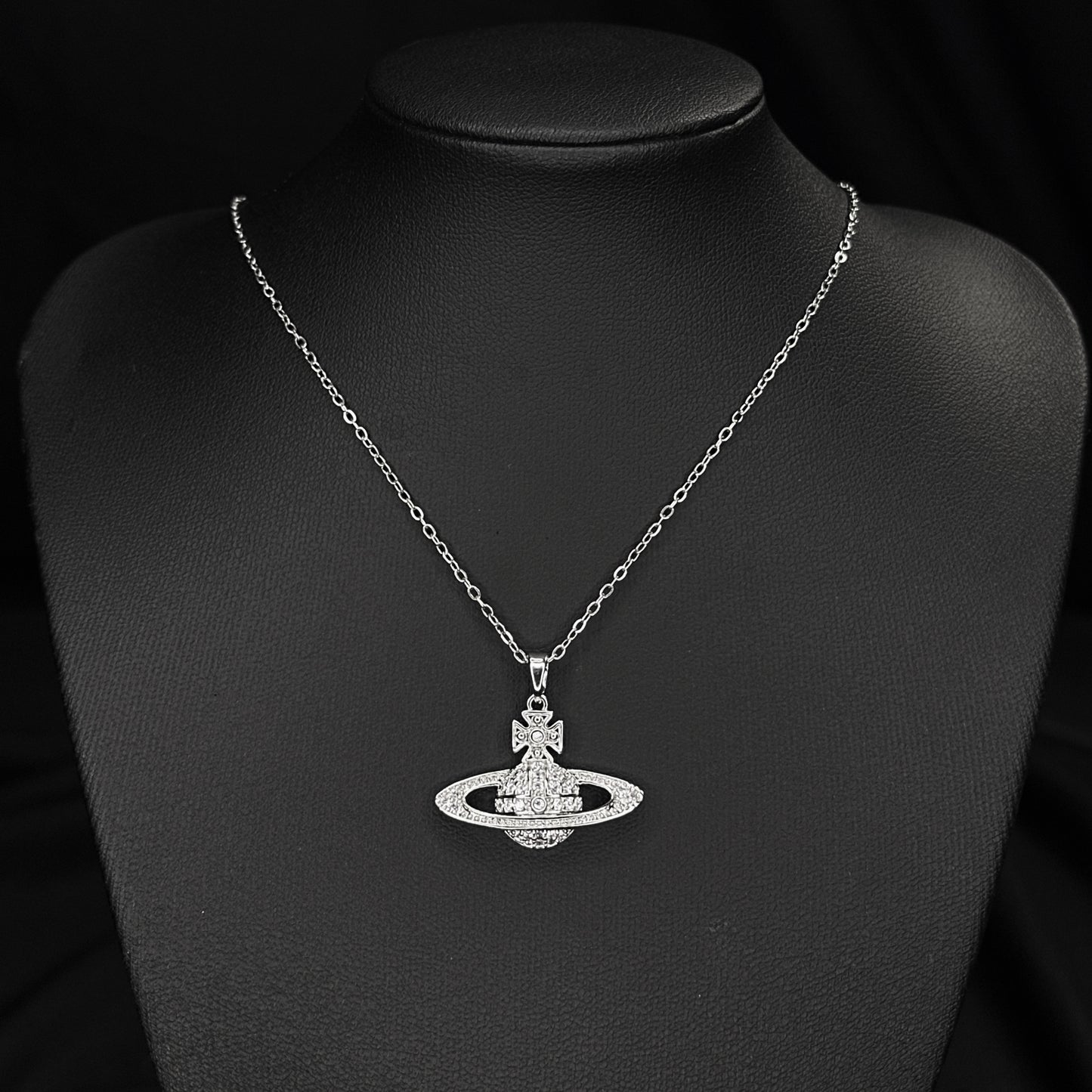 VW Grace Small Pendant
