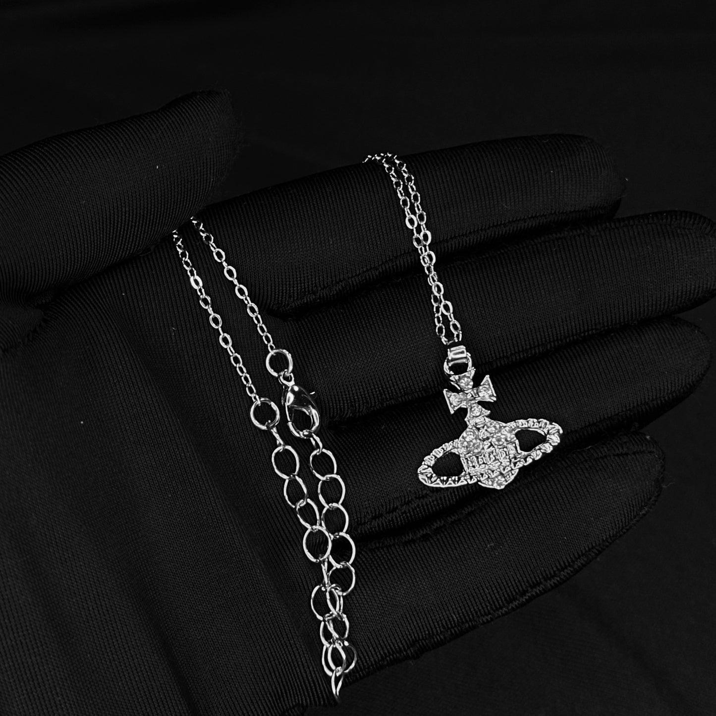 VW Mayfair Bas Relief Pendant
