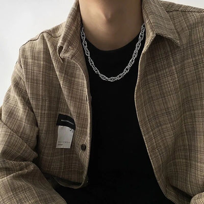 Noir Twist Chain