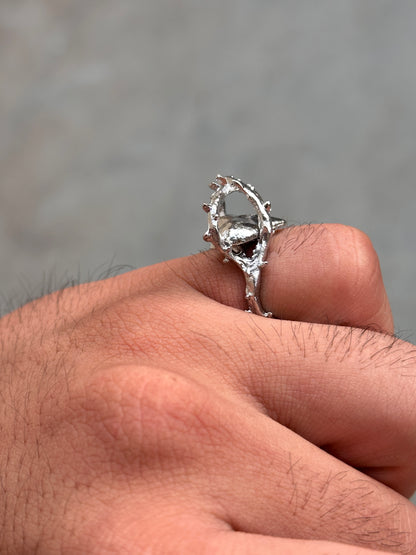 Heart of Thorns Ring (silver)