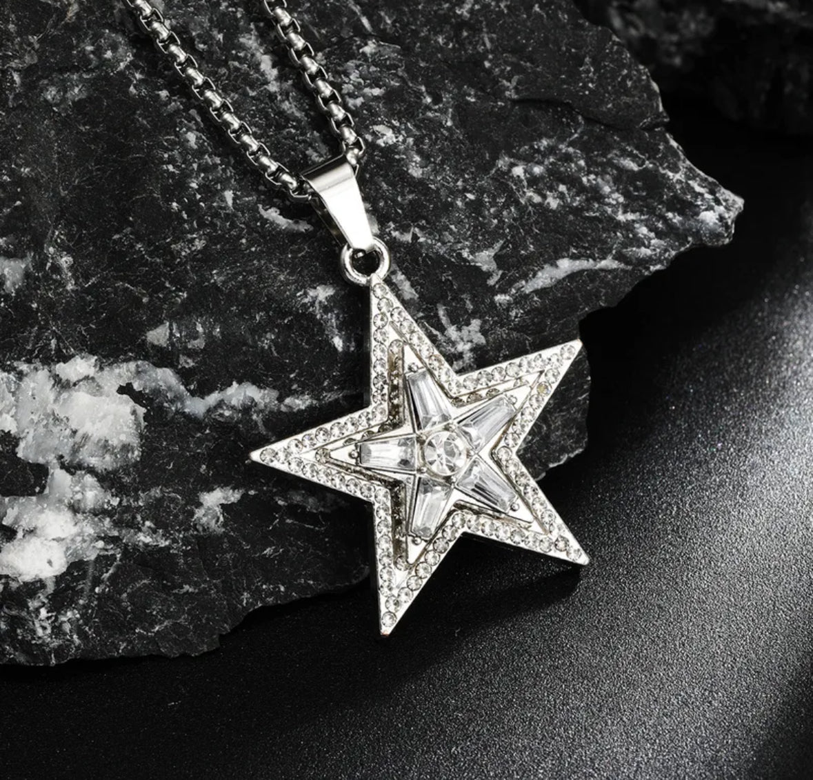5-pointed spinning star pendant