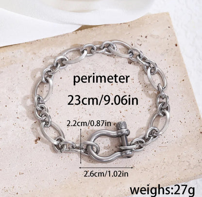 Shackle Chain Bracelet