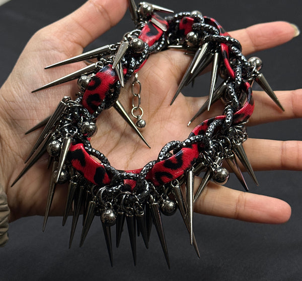 Metallic Thron Choker