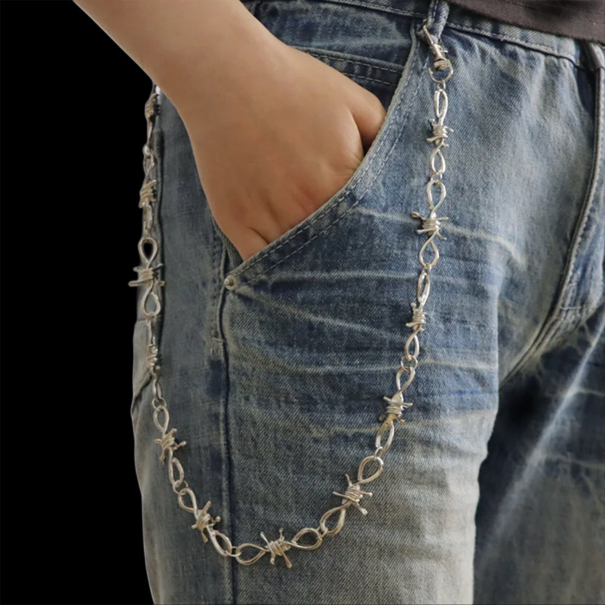 Chain Of Thorns Jean chain