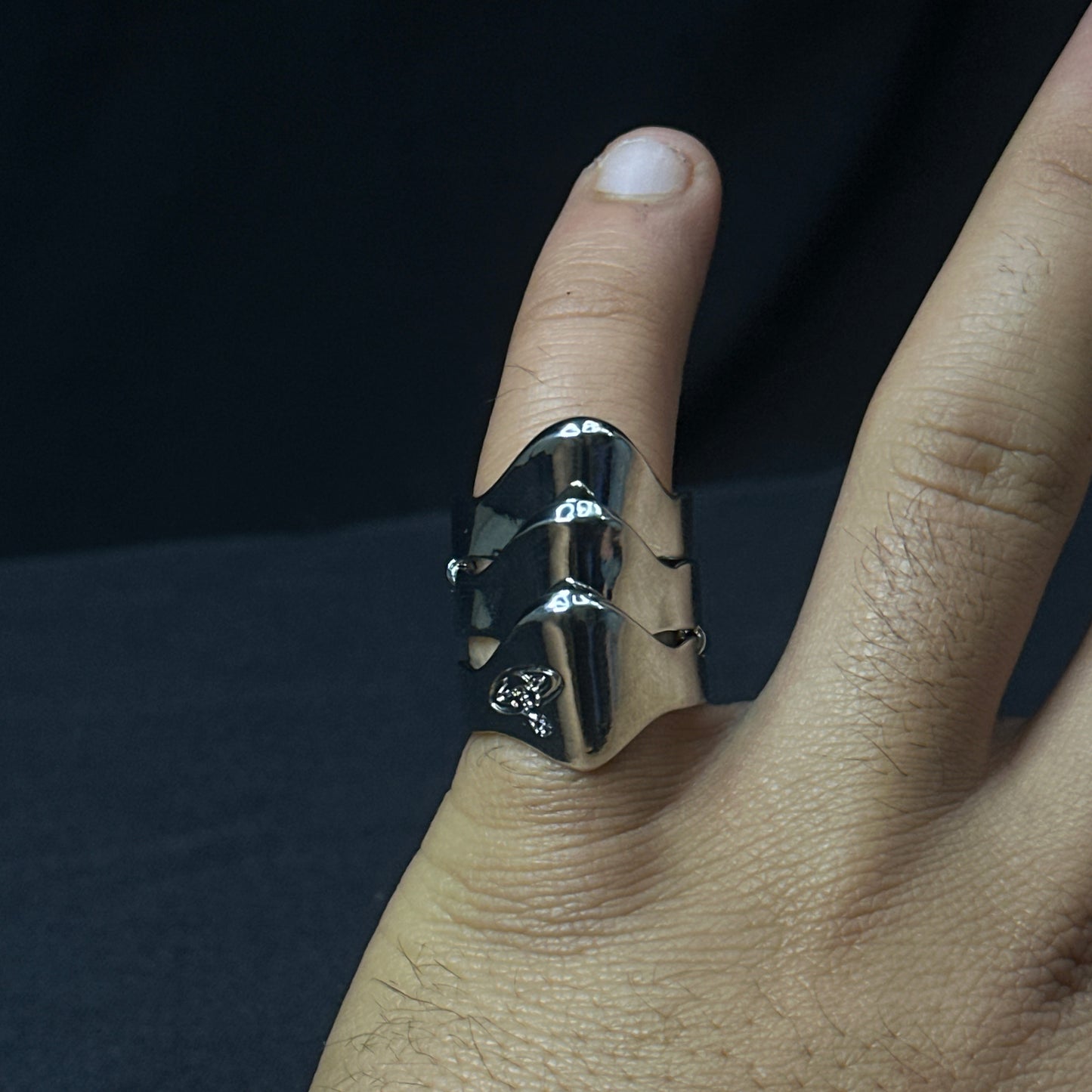 Vivi Knuckle Ring